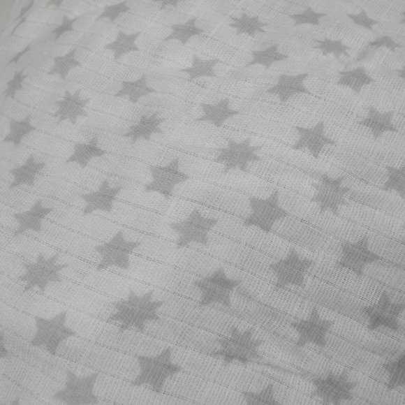 Gray star patterned crib sheet - Picture 1 of 2